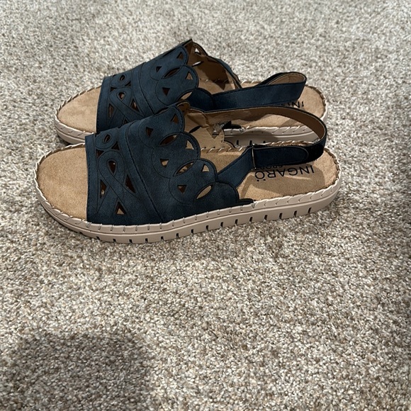 NEVERWORN woman’s sandals. - Picture 3 of 8